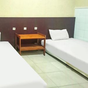 Kamar kembar standard
