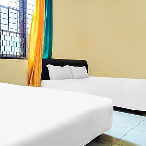 Kamar standard keluarga